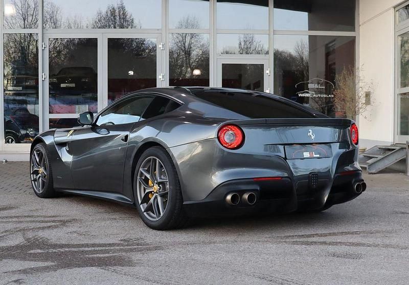 Gebraucht Ferrari F12 740 PS (544 kW) 2013 Schwarz Coupé