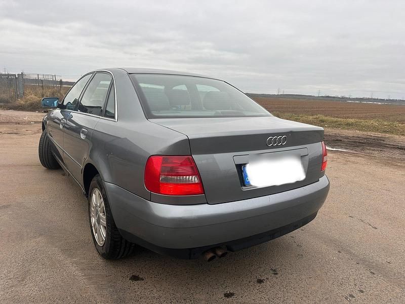 Gebraucht Audi A4 S-Line 150 PS (110 kW) 1999 Grau Limousine