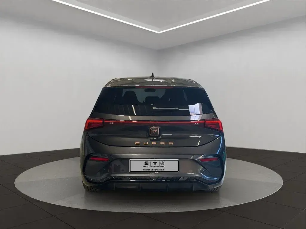 Gebraucht Cupra Born 150 kW (204 PS) 2022 Quasargrau Kleinwagen