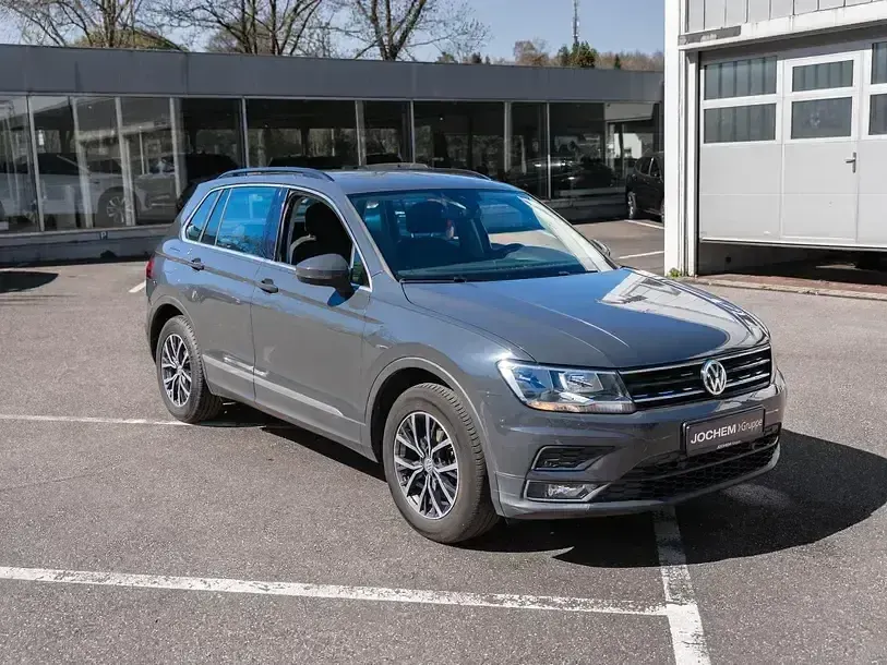 Gebraucht VW Tiguan Comfortline 150 PS (110 kW) 2019 Grau SUV
