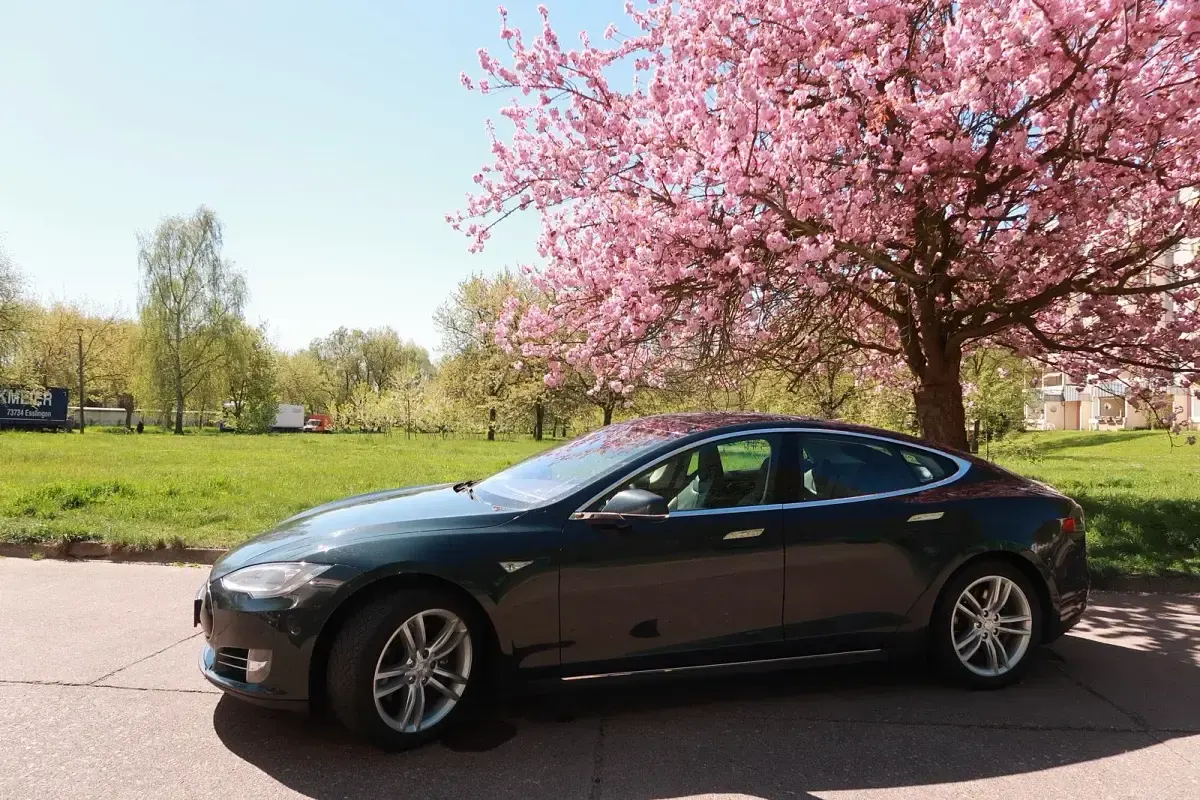 Gebraucht Tesla Model S 266 kW (362 PS) 2013 Grün Kleinwagen