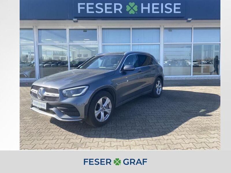 Dunkelgrau Gebraucht 2020 Mercedes GLC220 AMG line SUV | 29.640 € (Guter Preis) - Bild 1/4