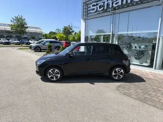 Gebraucht Suzuki Swift Comfort+ 83 PS (61 kW) 2025 Schwarz Kleinwagen
