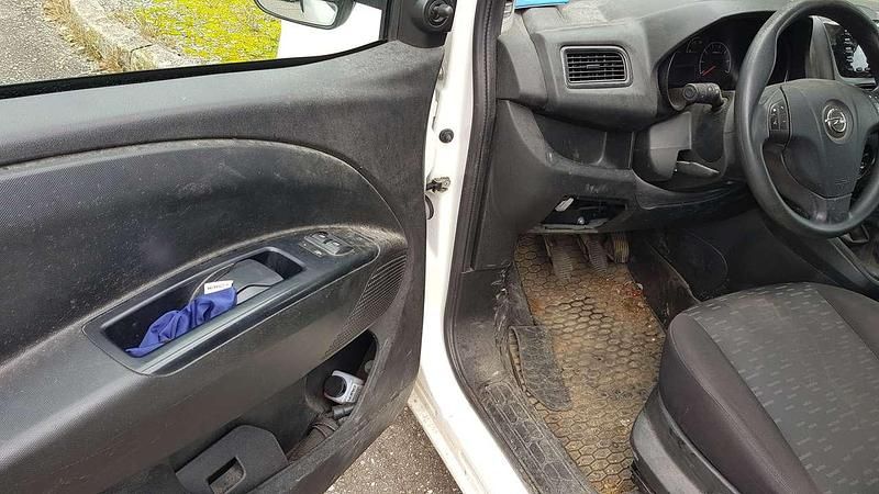 Gebraucht Opel Combo 90 PS (66 kW) 2013 Polar white Van / Kleinbus