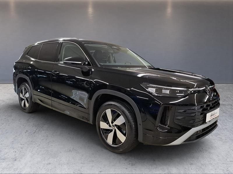 Neu VW Tayron Pro 150 PS (110 kW) 2025 Schwarz SUV