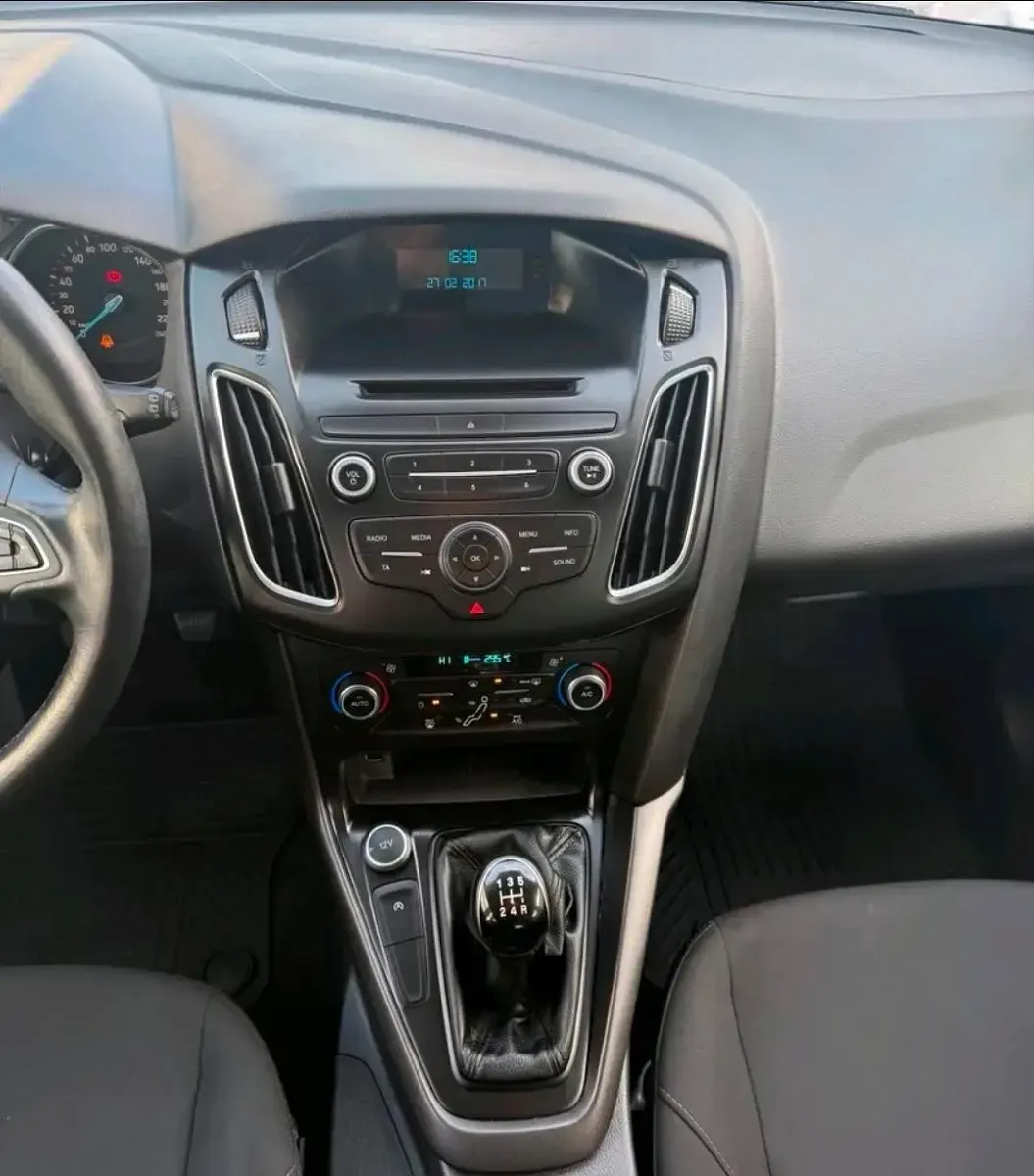 Używany Ford Focus 100 KM (73 kW) 2017 Czarny Kombi
