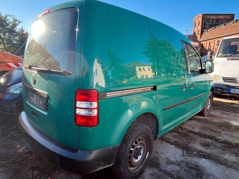 Gebraucht VW Caddy Trendline 110 PS (80 kW) 2012 Grün Van / Kleinbus