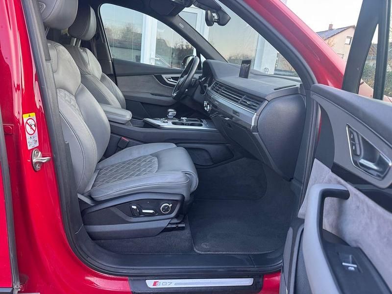 Gebraucht Audi SQ7 Exclusive 435 PS (319 kW) 2018 Temperamentrot SUV
