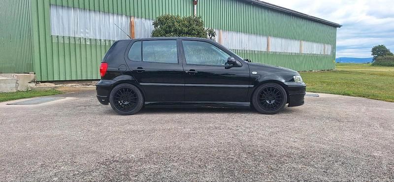 Gebraucht VW Polo 60 PS (44 kW) 2001 Schwarz Kleinwagen