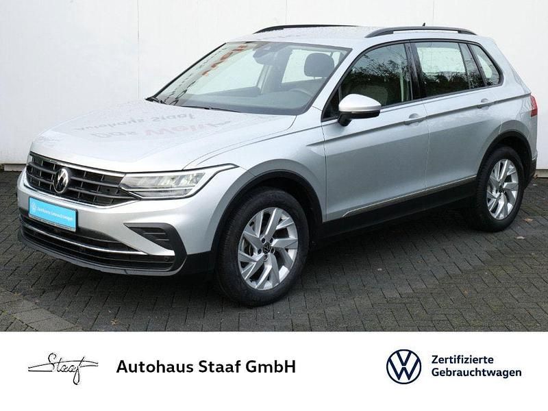 Gebraucht VW Tiguan Life 150 PS (110 kW) 2020 Reflexsilber metallic SUV