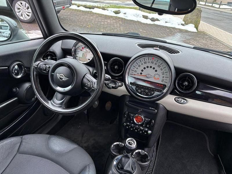 Gebraucht Mini Cooper Cabriolet 122 PS (89 kW) 2011 Silber Cabrio