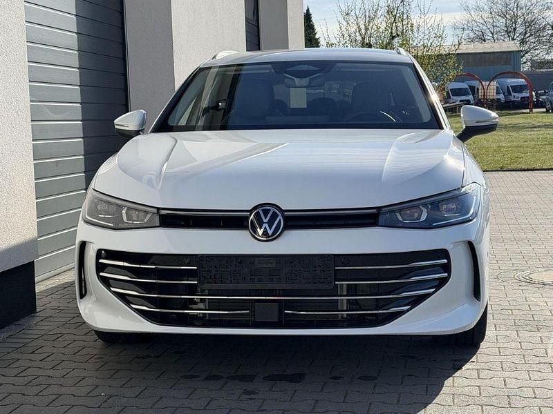 Neu VW Passat Elegance 150 PS (110 kW) 2026 Weiß Kombi