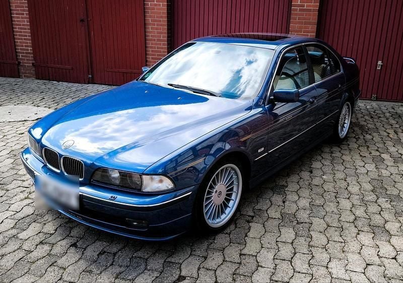 Blau Gebraucht 1998 BMW 540 Limousine | 16.999 € - Bild 1/4