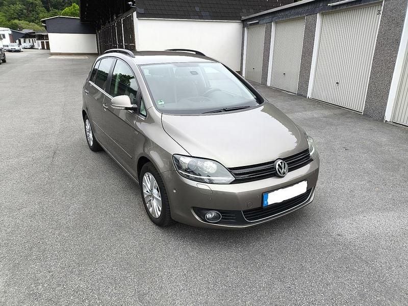 Braun Gebraucht 2013 VW Golf Plus Life Van / Kleinbus | 9.400 € (Fairer Preis) - Bild 1/4