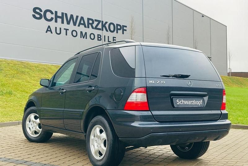 Gebraucht Mercedes ML270 163 PS (119 kW) 2003 Schwarz SUV