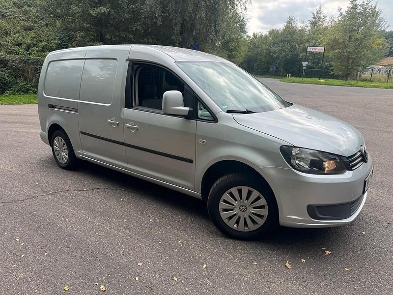 Gebraucht VW Caddy Maxi 102 PS (75 kW) 2011 Silber Van / Kleinbus