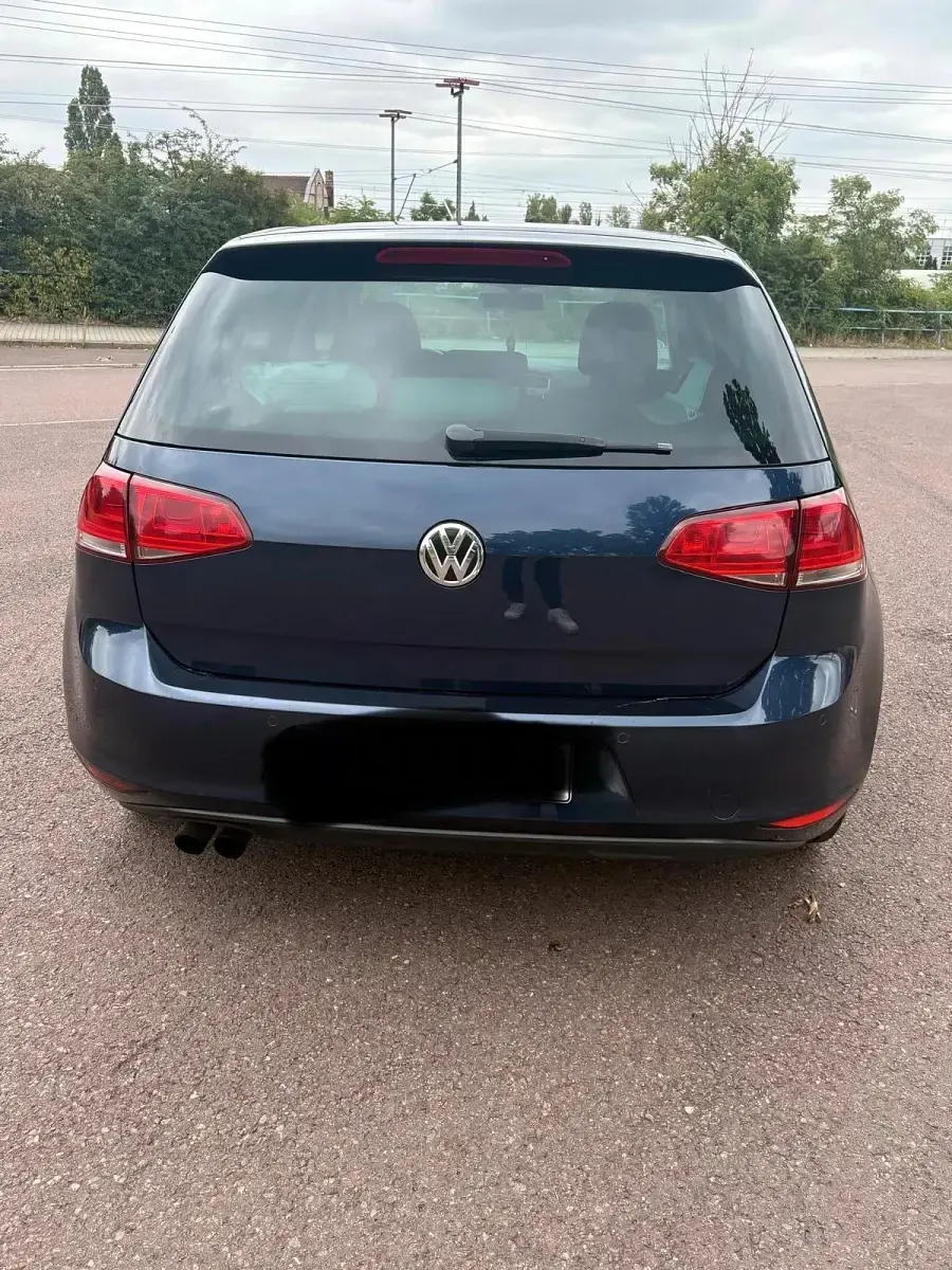 Gebraucht VW Golf VII 122 PS (89 kW) 2013 Blau Limousine