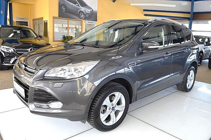 Gebraucht Ford Kuga Titanium 182 PS (133 kW) 2016 Grau SUV