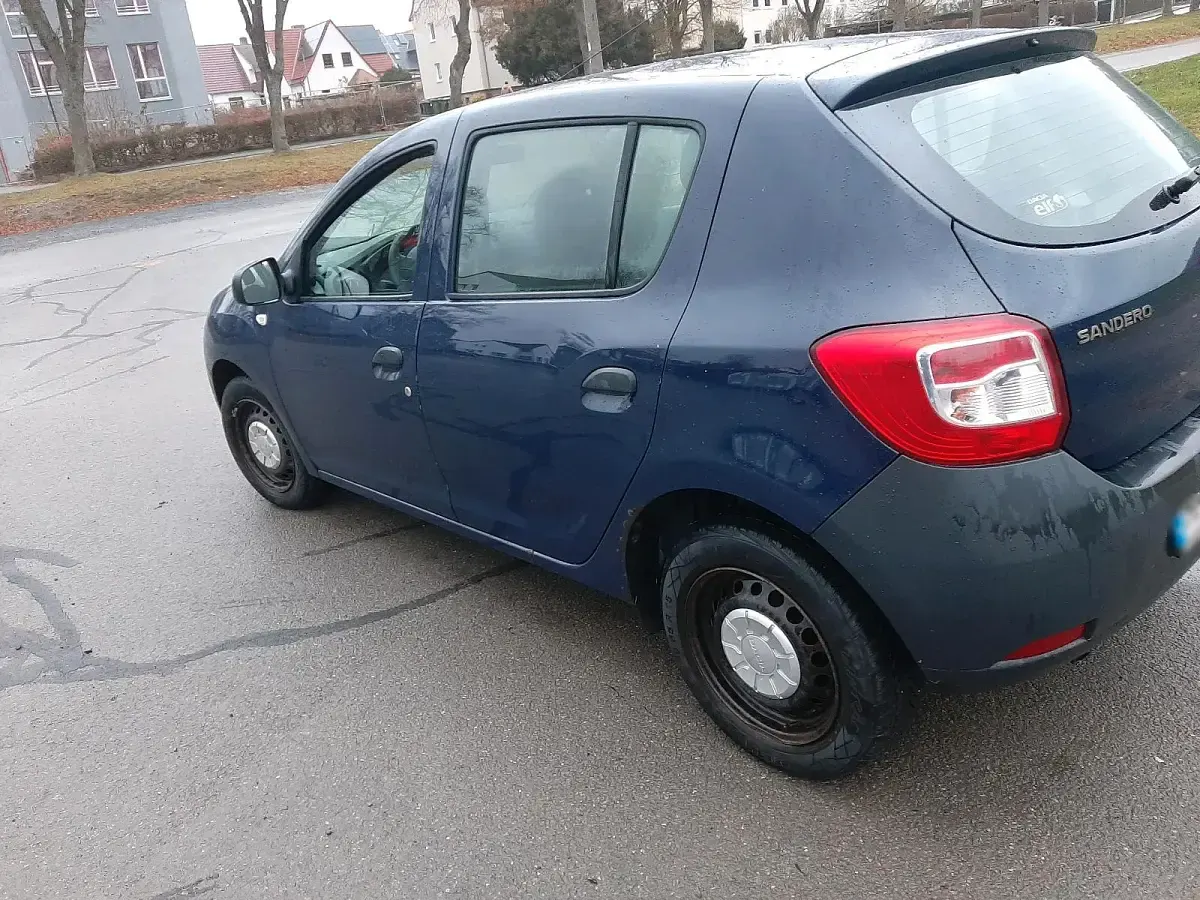 Second-hand Dacia Sandero 73 CP (53 kW) 2015 Albastru Berlinǎ