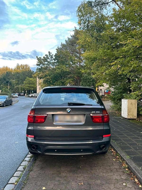 Grau Gebraucht 2012 BMW X5 SUV | 9.600 € (Guter Preis) - Bild 1/4