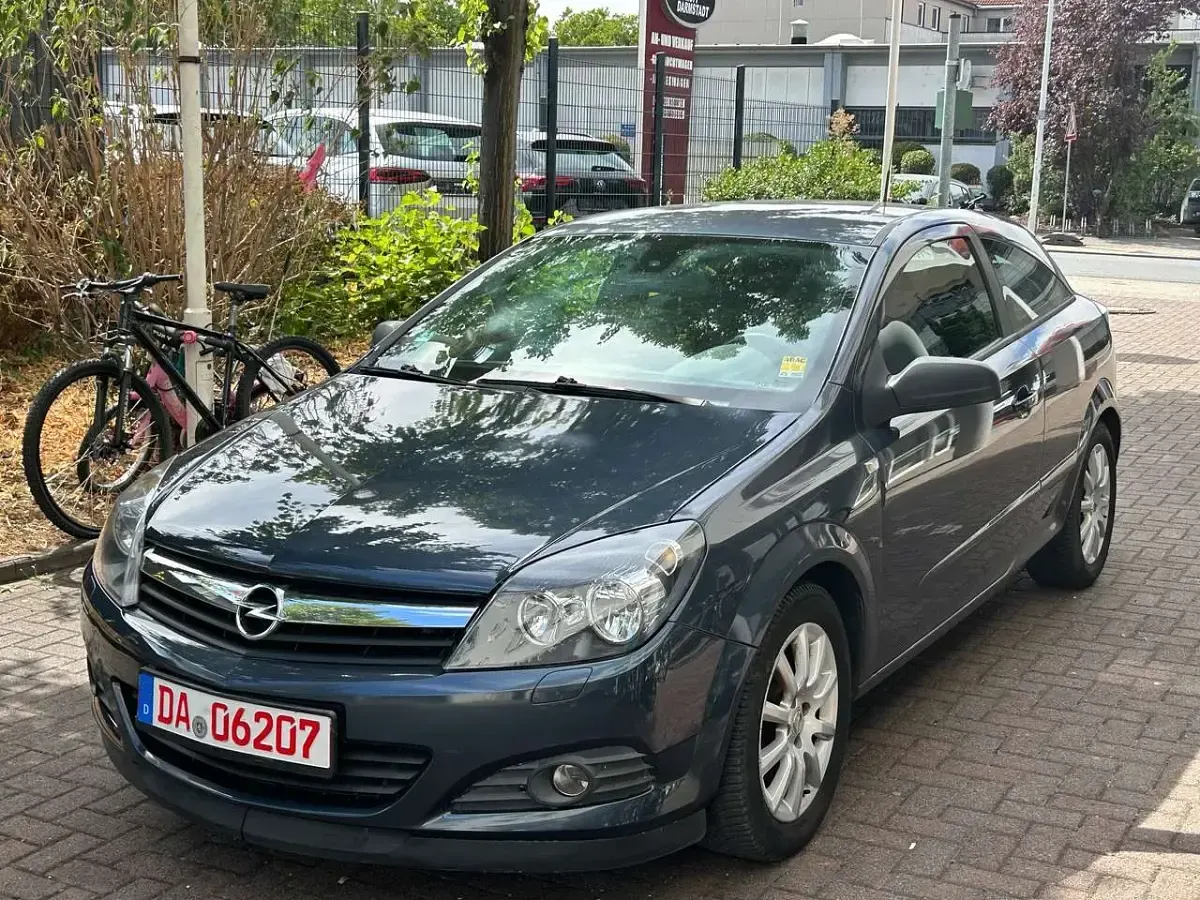 Gebraucht Opel Astra GTC Edition 105 PS (77 kW) 2007 Metro m2 Coupé