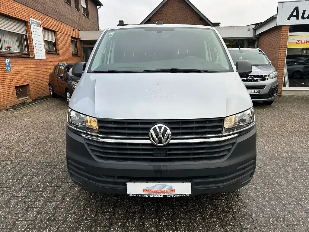 Gebraucht VW Transporter 150 PS (110 kW) 2021 Reflexsilber Van