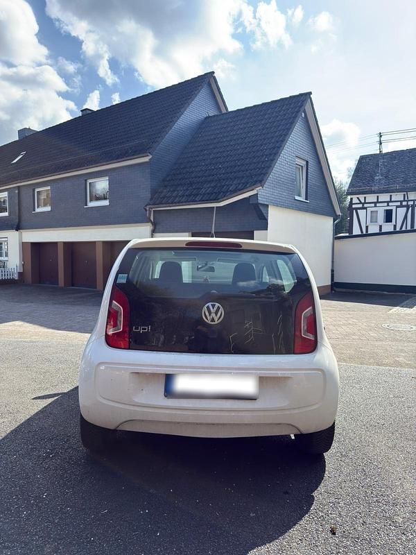 Second-hand VW up! 75 CP (55 kW) 2014 Alb Hatchback