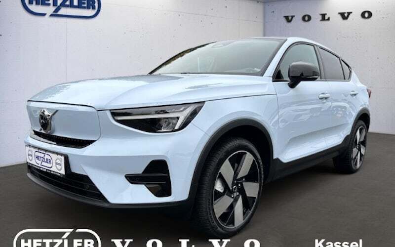 Cloud blue Gebraucht 2024 Volvo EC40 Plus SUV | 53.950 € - Bild 1/4