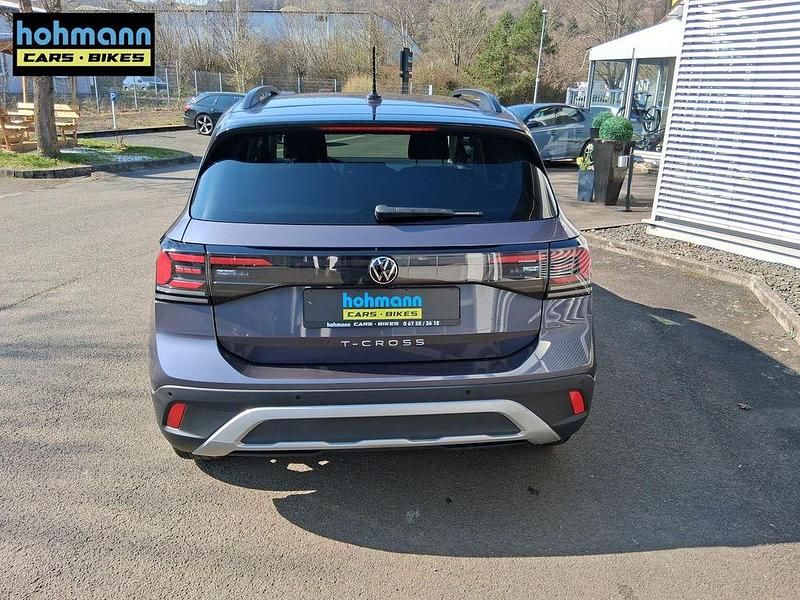 Gebraucht VW T-Cross Life 95 PS (69 kW) 2024 Grau SUV
