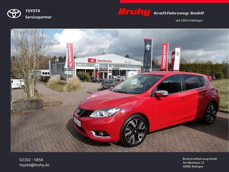Gebraucht Nissan Pulsar 110 PS (80 kW) 2017 Rot Limousine