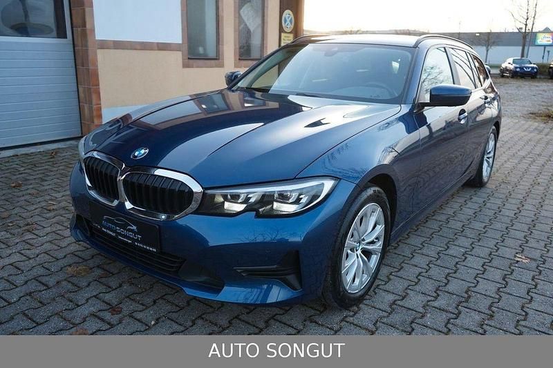Phytonicblau Gebraucht 2022 BMW 320 Sport Line Kombi | 22.950 € (Fairer Preis) - Bild 1/4