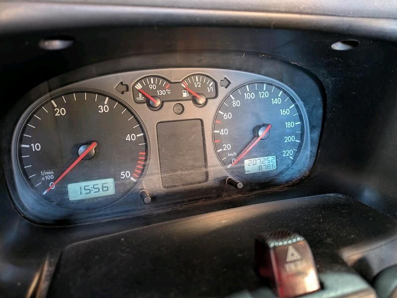 Gebraucht VW T4 150 PS (110 kW) 1995 Grau Van