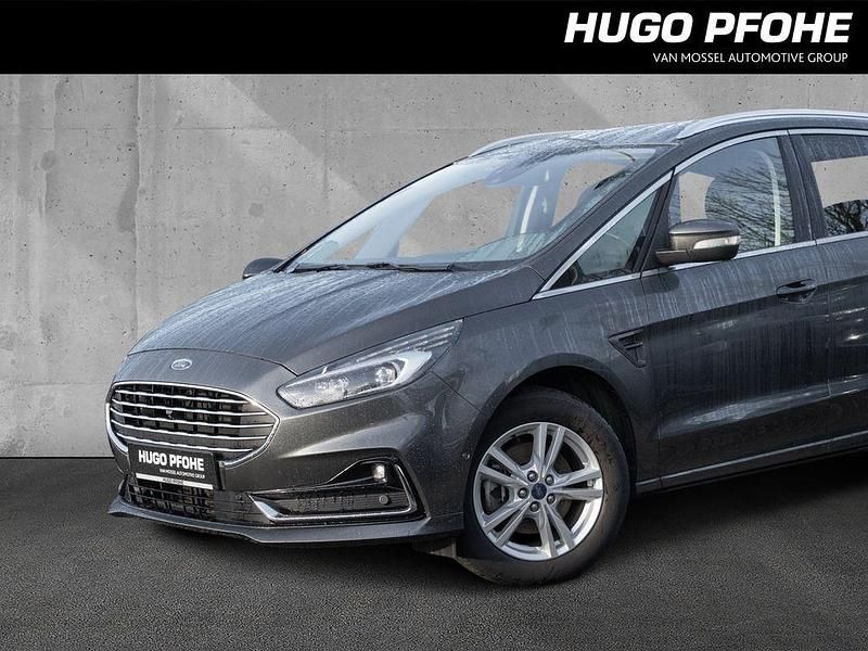 Gebraucht Ford S-MAX Titanium 150 PS (110 kW) 2021 Grau Van / Kleinbus