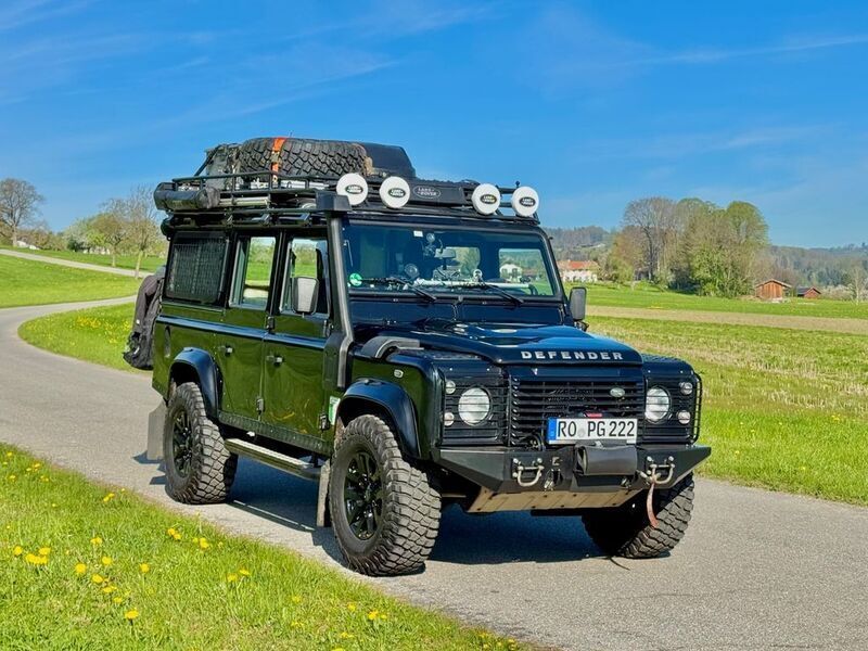 Schwarz Gebraucht 2015 Land Rover Defender SUV | 69.900 € (Teuer) - Bild 1/4
