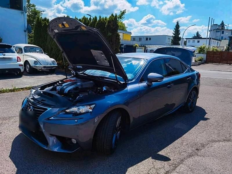 Gebraucht Lexus IS300h 223 PS (164 kW) 2013 Silber Limousine