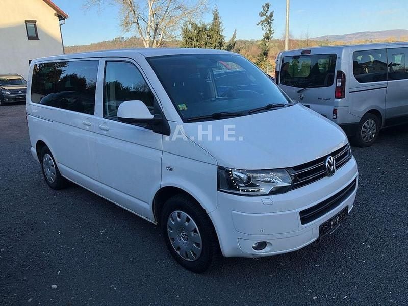 Weiß Gebraucht 2012 VW Caravelle Van / Kleinbus | 13.950 € (Guter Preis) - Bild 1/4