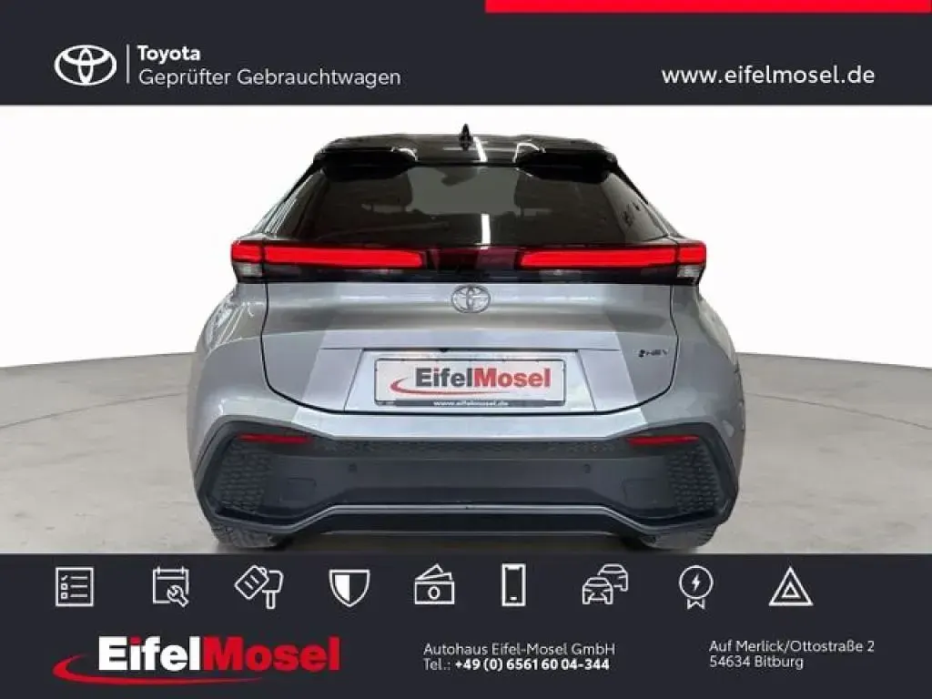 Gebraucht Toyota C-HR Team 140 PS (102 kW) 2025 Silver metallic / black (metallic) SUV