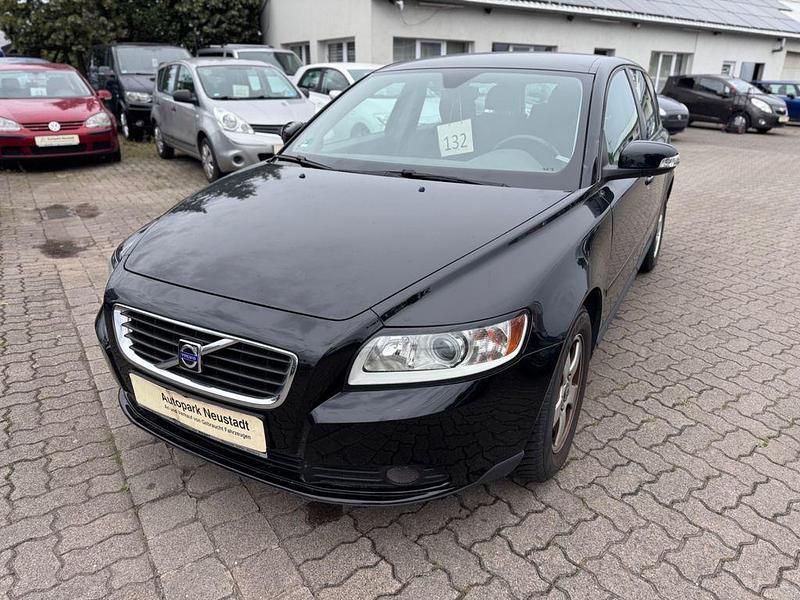 Gebraucht Volvo V50 Kinetic 101 PS (74 kW) 2008 Schwarz Kombi