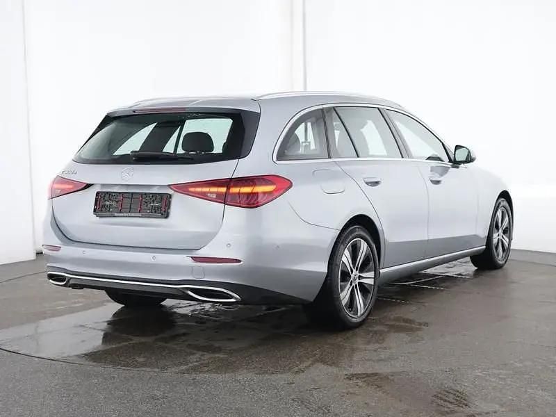 Gebraucht Mercedes C300e Avantgarde 204 PS (150 kW) 2024 Andere Kombi