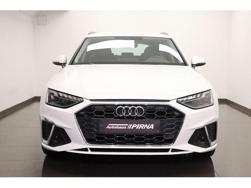 Gebraucht Audi A4 S-Line 163 PS (119 kW) 2023 Ibisweiß Kombi