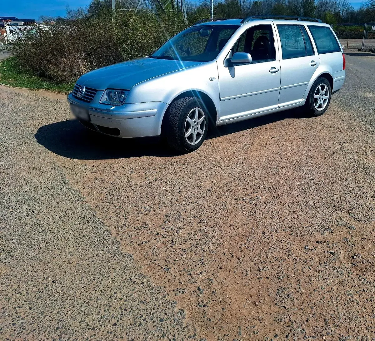 Second-hand VW Bora 116 CP (85 kW) 2000 Verde Break