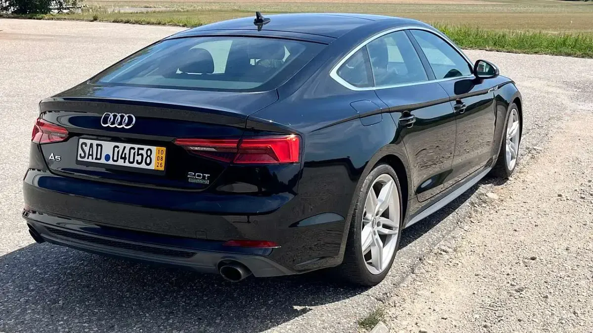 Gebraucht Audi A5 Sportback Sport 252 PS (185 kW) 2018 Schwarz Kleinwagen