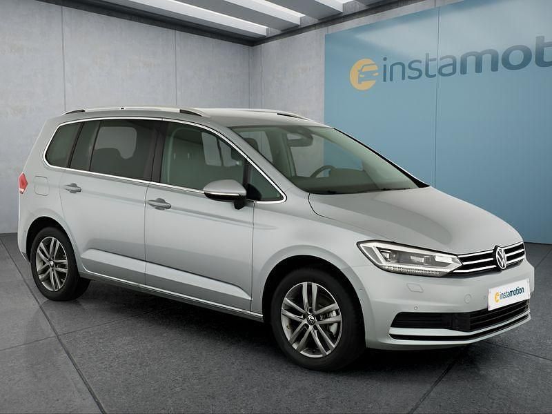 Neu VW Touran 150 PS (110 kW) 2025 Silber Van / Kleinbus