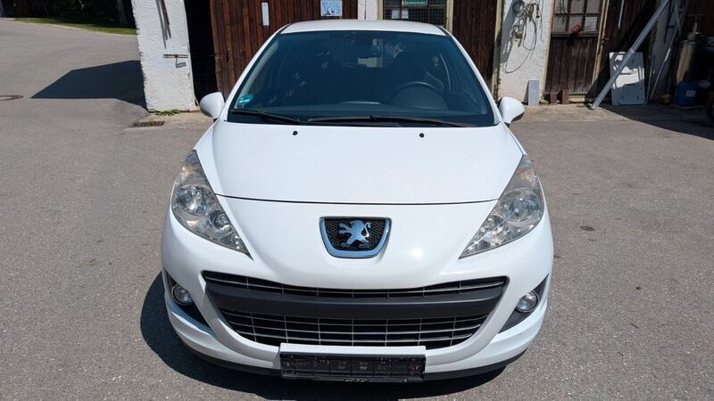 Weiß Gebraucht 2010 Peugeot 207 Sportium | 2.600 € (Fairer Preis) - Bild 1/4