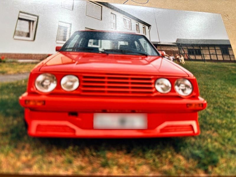 Second-hand VW Golf 150 CP (110 kW) 1983 Roșu Coupe