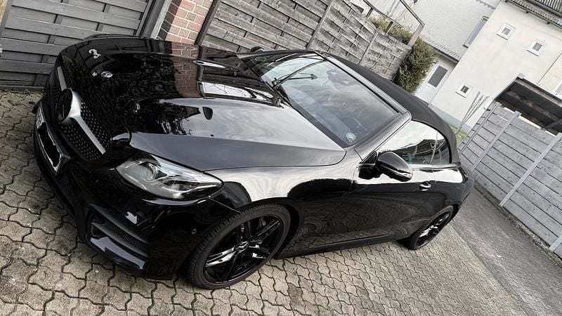 Gebraucht Mercedes E300 245 PS (180 kW) 2018 Schwarz Cabrio