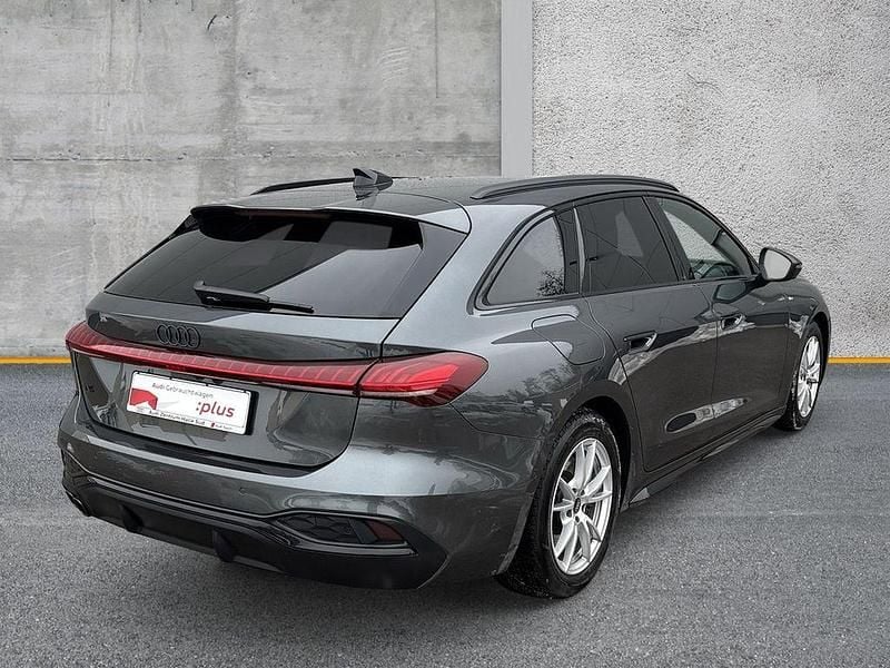 Gebraucht Audi A5 S-Line 204 PS (150 kW) 2025 Außenfarbe: Kombi