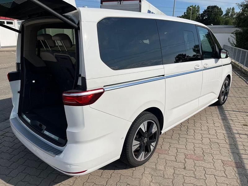 Gebraucht VW Multivan Style 204 PS (150 kW) 2023 Weiß Van
