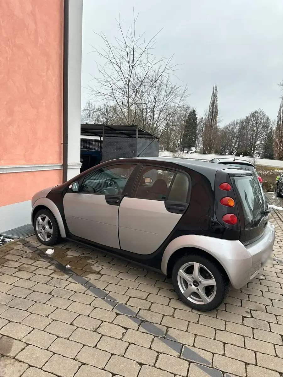 Usata Smart ForFour Pulse 95 CV (69 kW) 2004 Argento Utilitaria