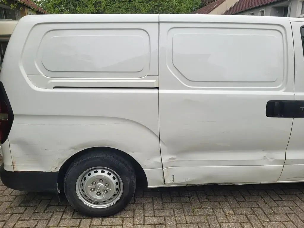 Gebraucht Hyundai H-1 Classic 116 PS (85 kW) 2016 Weiß Van / Kleinbus
